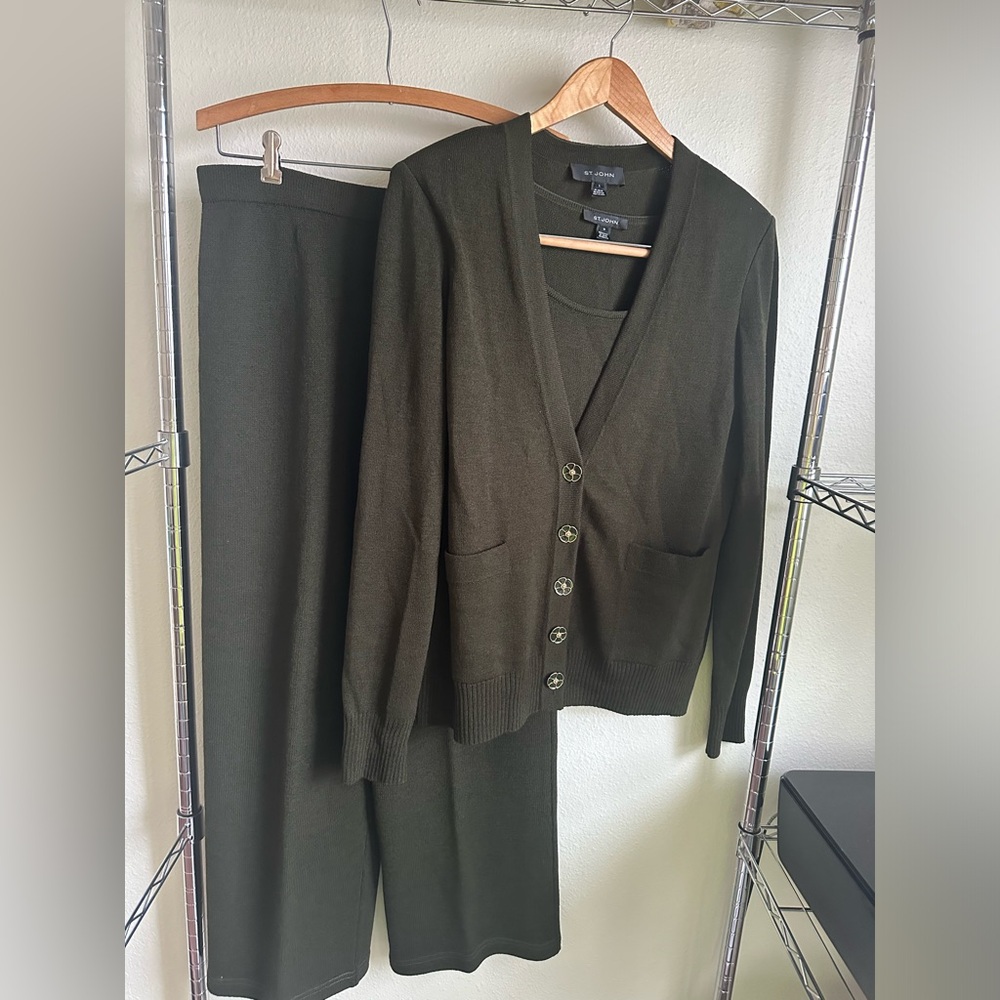 ST. JOHN 3 PIECE SWEATER PANT SET